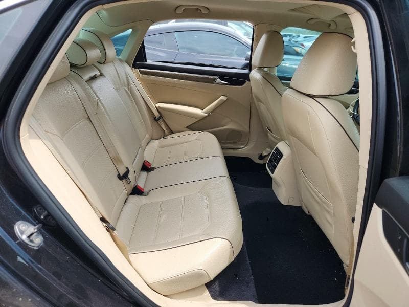 2017 VOLKSWAGEN PASSAT SE 10