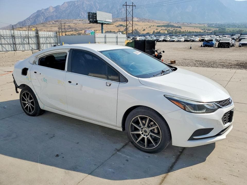 2017 CHEVROLET CRUZE LT 4