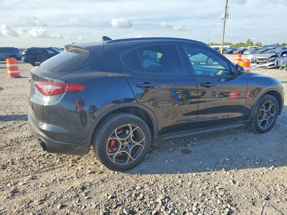 2023 ALFA ROMEO STELVIO SPRINT 3