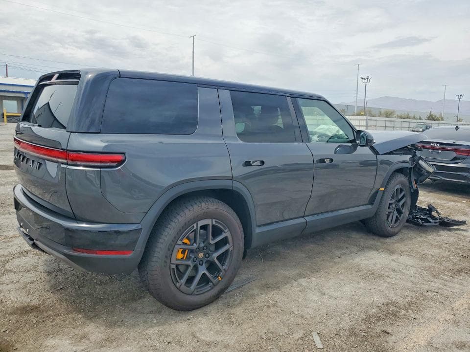 2027 RIVIAN R2 PERFORMANCE 3