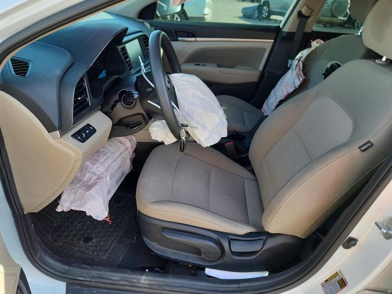 2020 HYUNDAI ELANTRA SEL 7