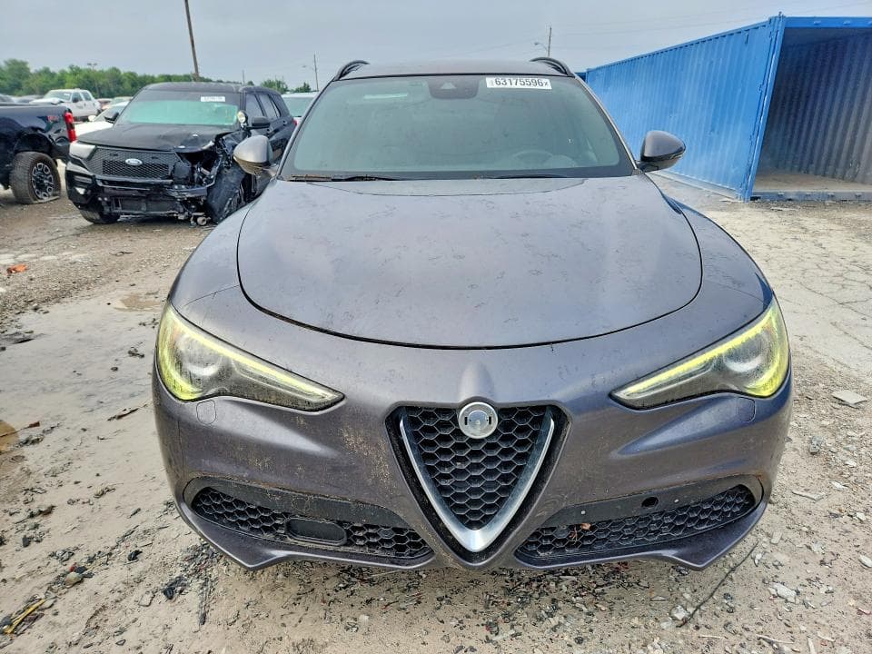 2018 ALFA ROMEO STELVIO TI SPORT 5