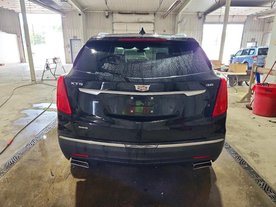2017 CADILLAC XT5 LUXURY 6