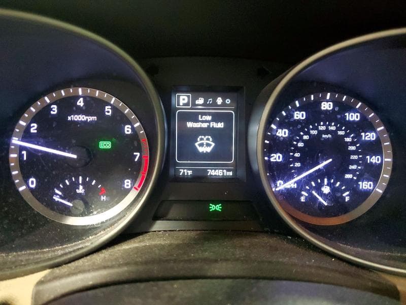 2018 HYUNDAI SANTA FE SE 9