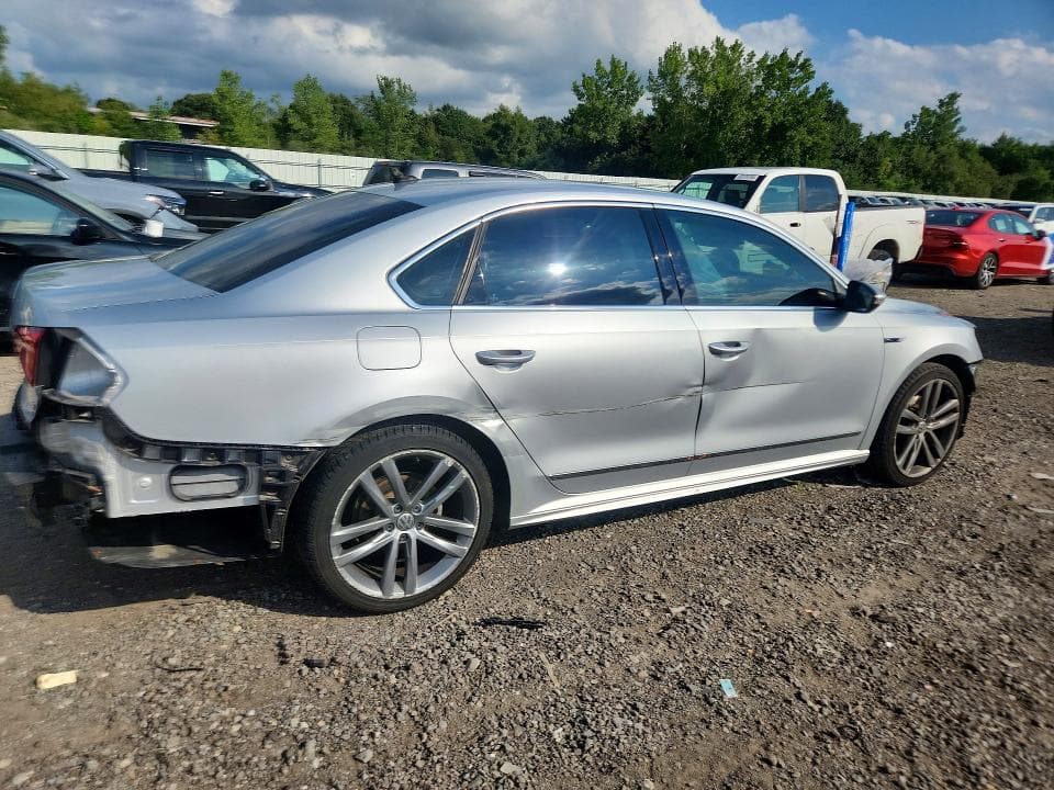 2017 VOLKSWAGEN PASSAT R-LINE 3