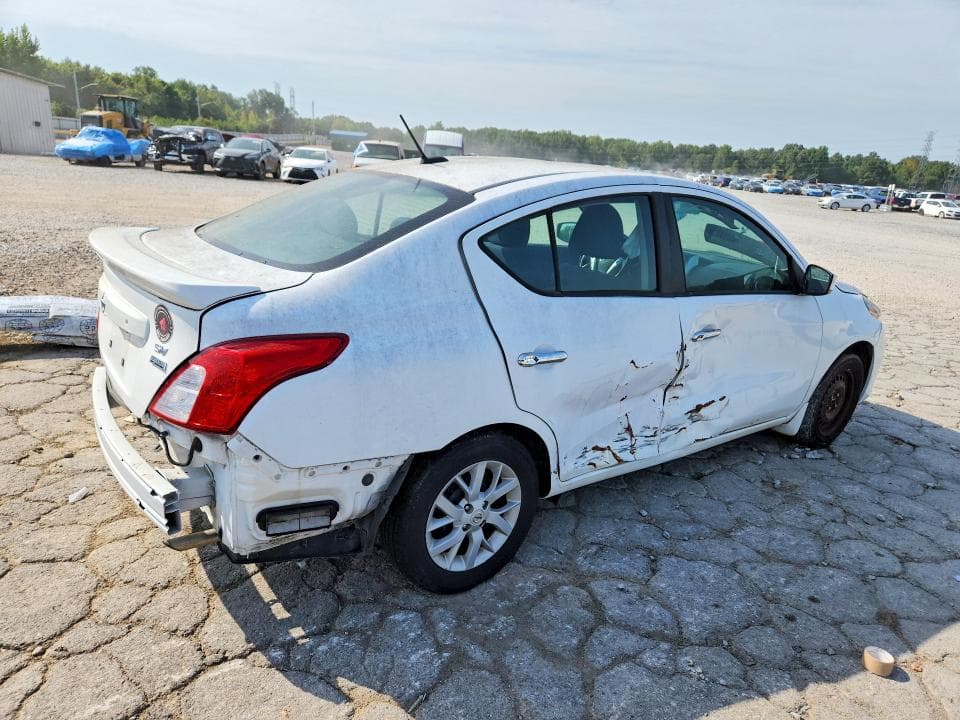 2019 NISSAN VERSA SV 3