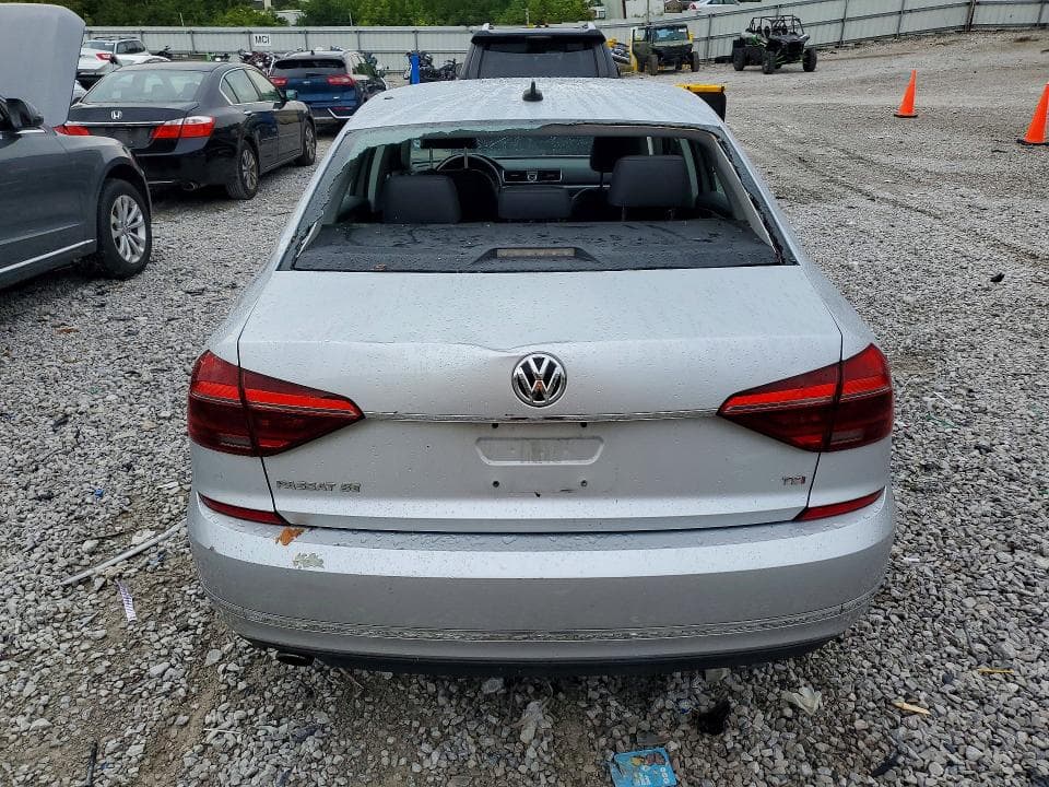 2017 VOLKSWAGEN PASSAT SE 6