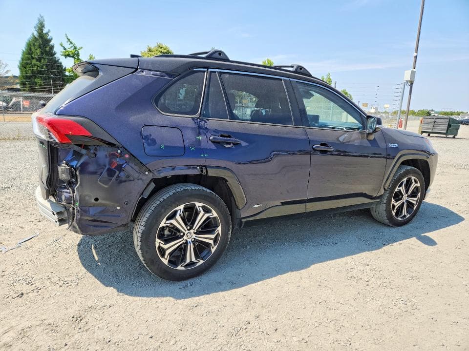 2024 TOYOTA RAV4 PRIME XSE 3