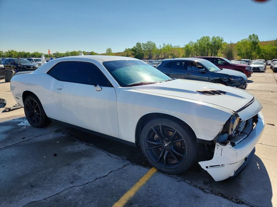 2018 DODGE CHALLENGER SXT 4