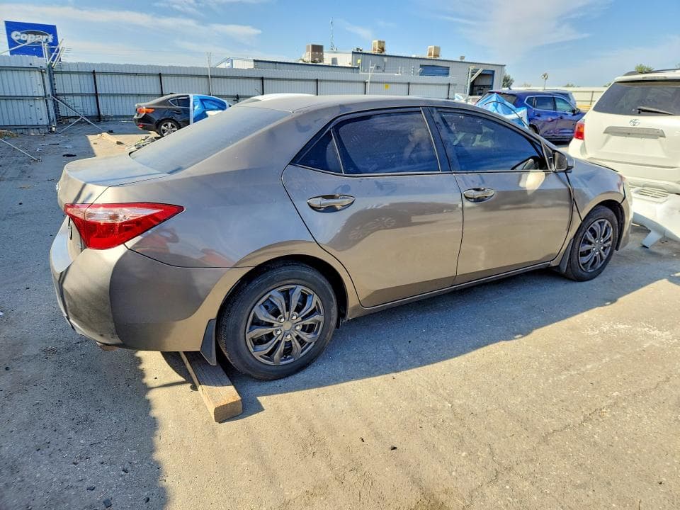 2019 TOYOTA COROLLA LE 3