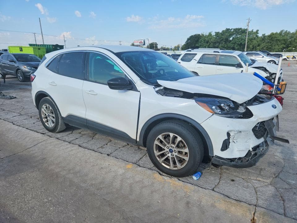 2022 FORD ESCAPE SE 4