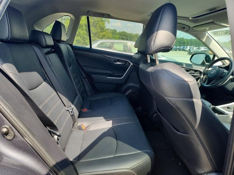 2019 TOYOTA RAV4 XLE PREMIUM 11