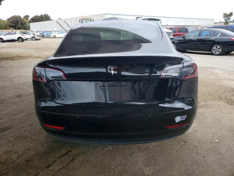 2018 TESLA MODEL 3 6