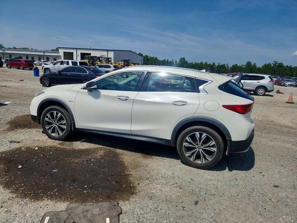 2018 INFINITI QX30 PREMIUM 2