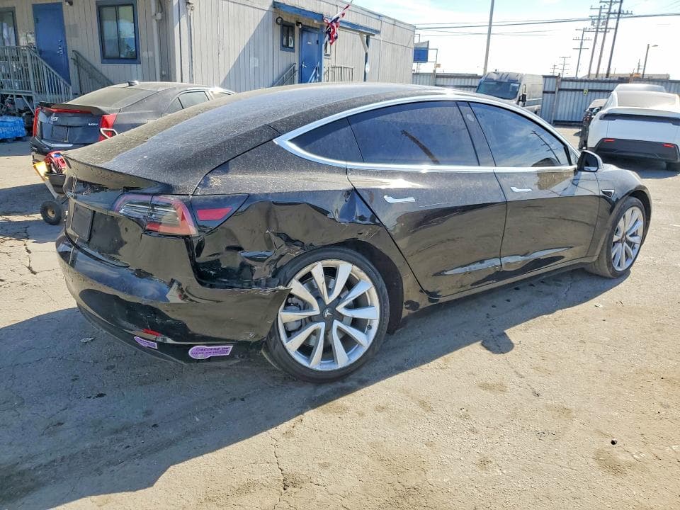 2018 TESLA MODEL 3 3
