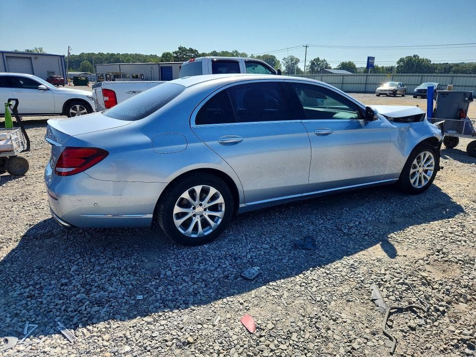 2017 MERCEDES-BENZ E 300 4MATIC 3
