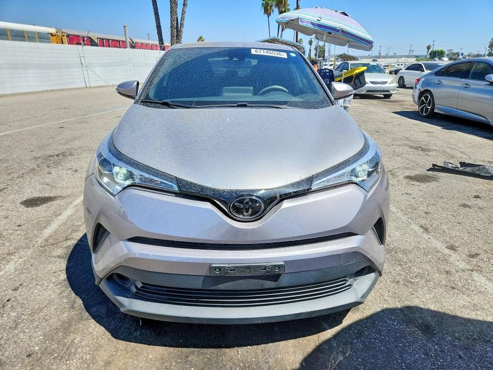 2019 TOYOTA C-HR LE 5