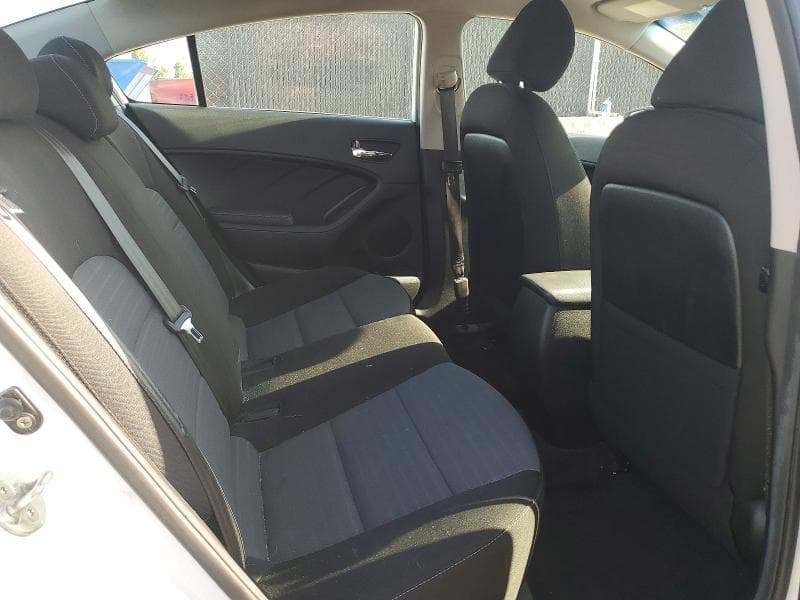 2018 KIA FORTE S 10