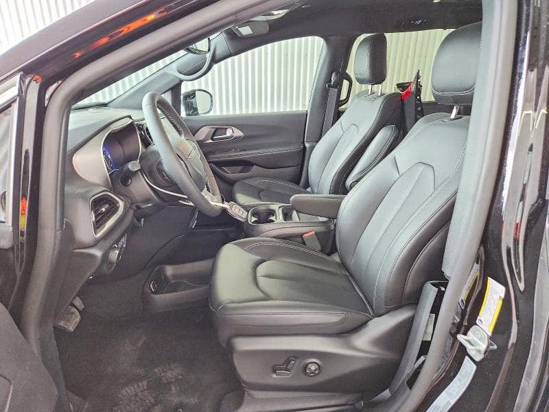 2027 CHRYSLER PACIFICA SELECT 7