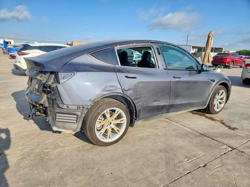 2023 TESLA MODEL Y 3