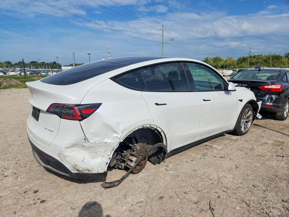 2023 TESLA MODEL Y 3