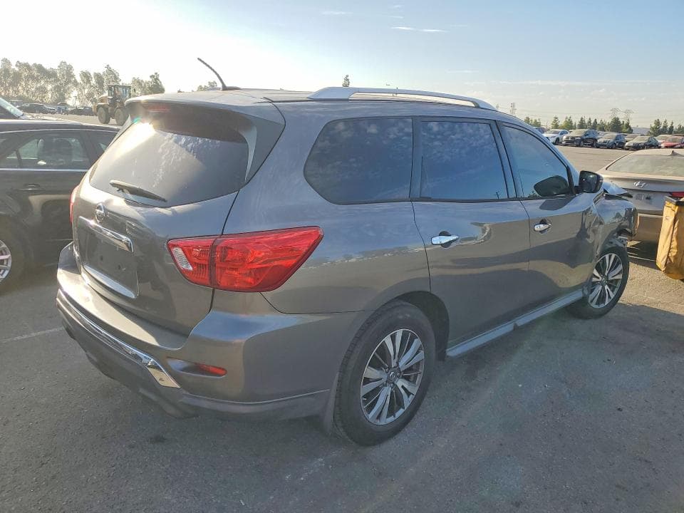 2017 NISSAN PATHFINDER S 3