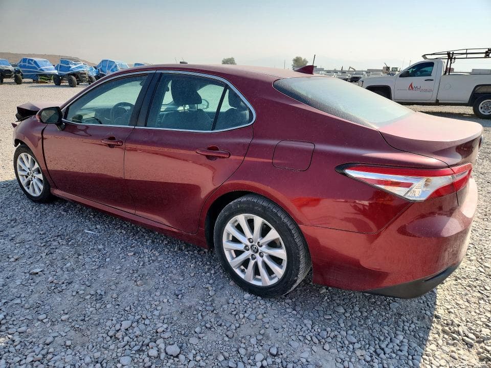 2019 TOYOTA CAMRY LE 2
