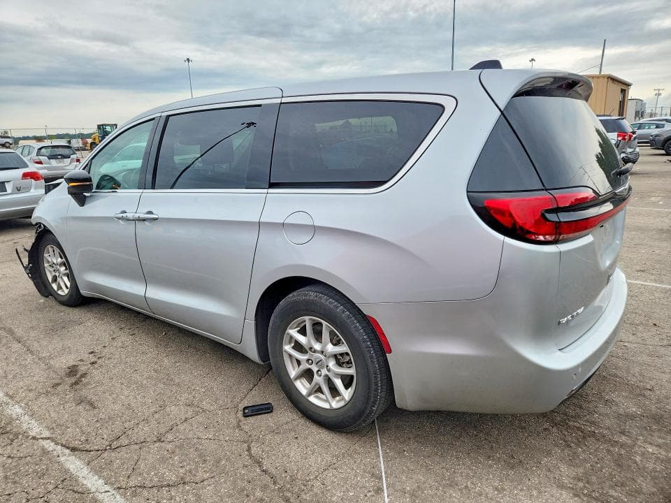 2024 CHRYSLER PACIFICA TOURING L 2