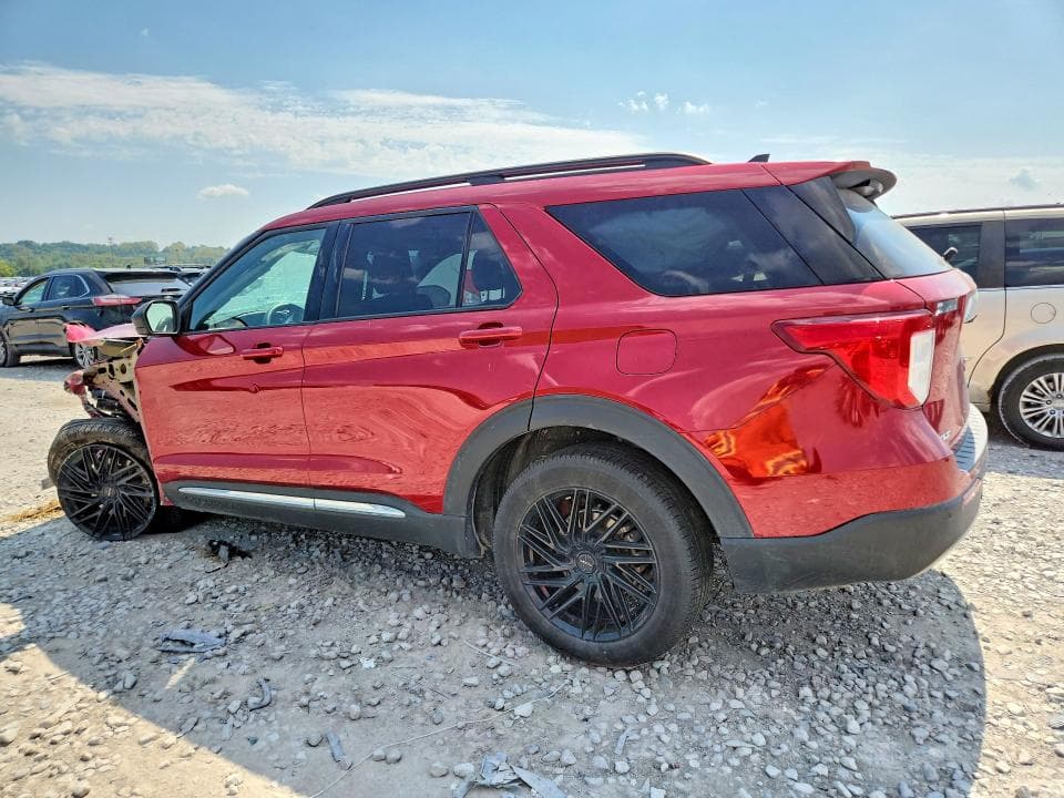 2022 FORD EXPLORER XLT 2