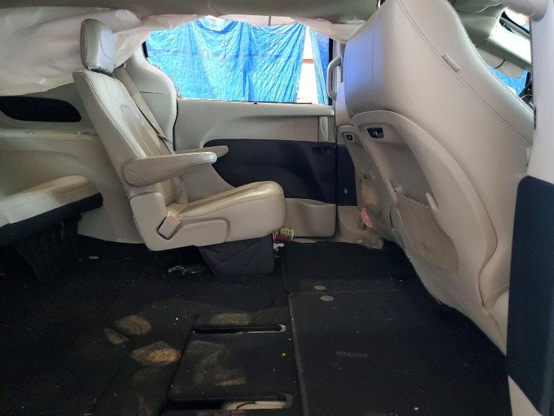 2021 CHRYSLER PACIFICA TOURING L 11