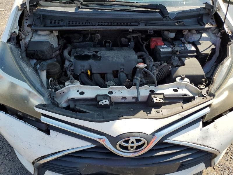 2017 TOYOTA YARIS 5-DOOR LE 11