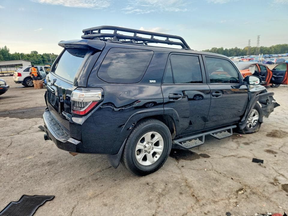 2020 TOYOTA 4RUNNER SR5 3