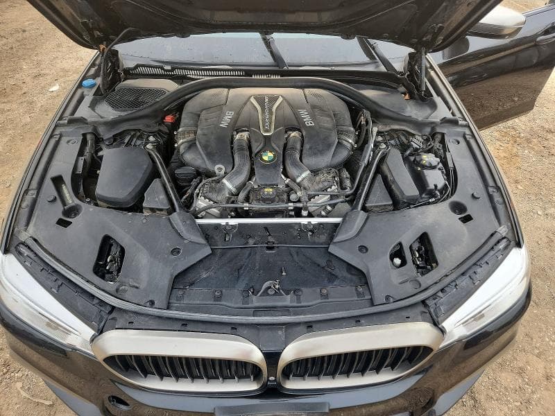 2019 BMW M550XI 11