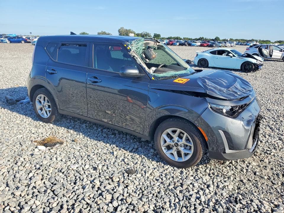 2023 KIA SOUL LX 4