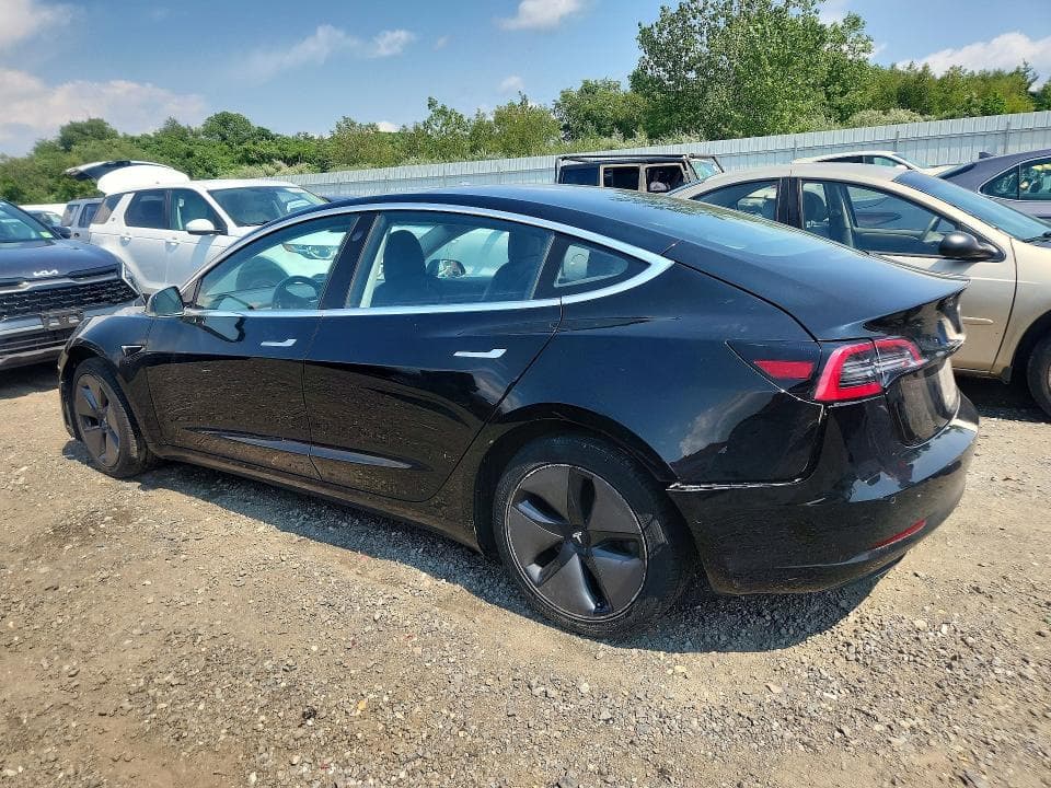 2018 TESLA MODEL 3 2