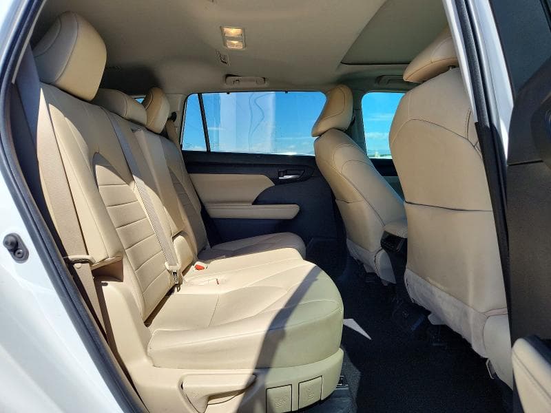 2023 TOYOTA HIGHLANDER HYBRID XLE 11
