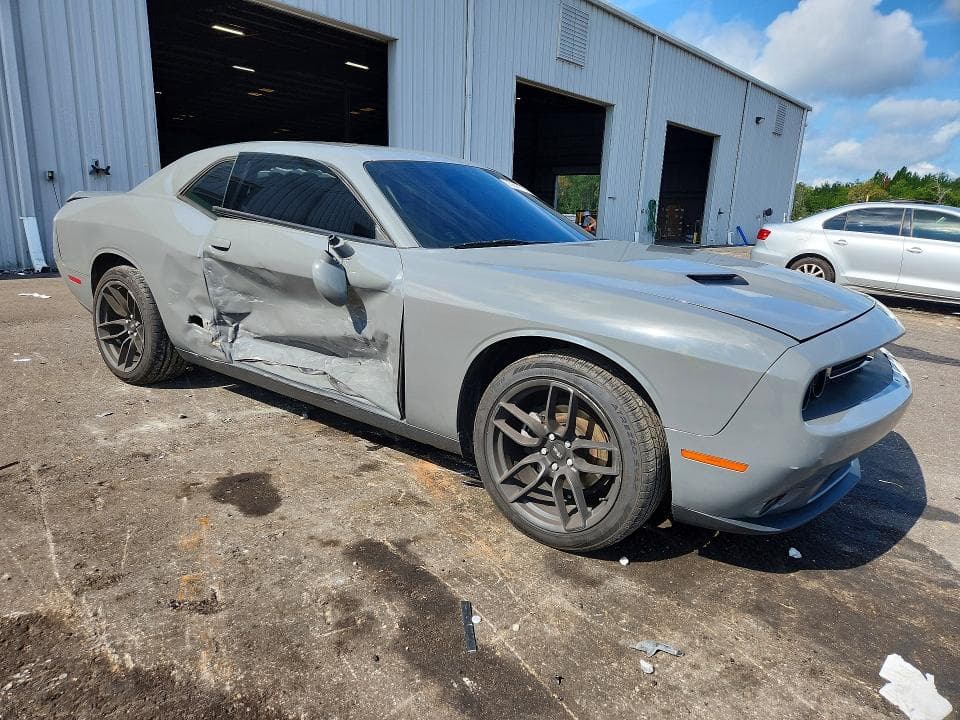 2019 DODGE CHALLENGER SXT 4