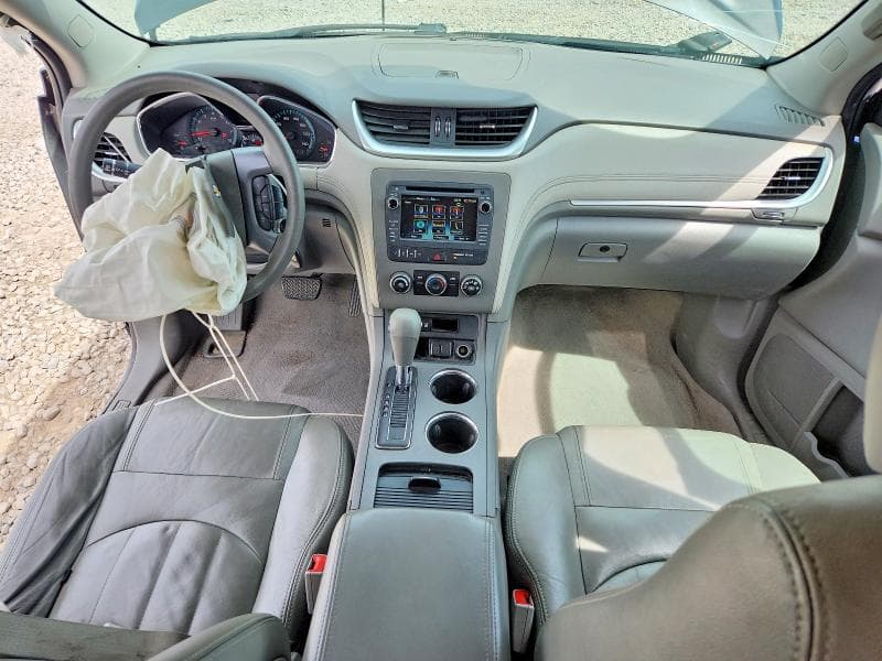 2017 CHEVROLET TRAVERSE LS 8
