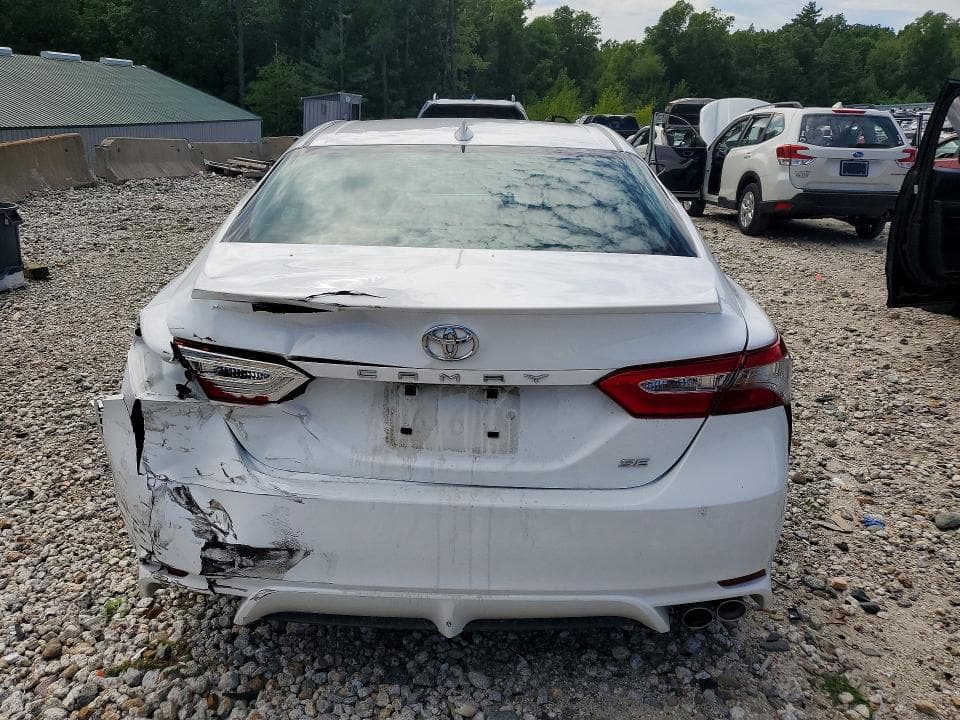 2019 TOYOTA CAMRY SE 6