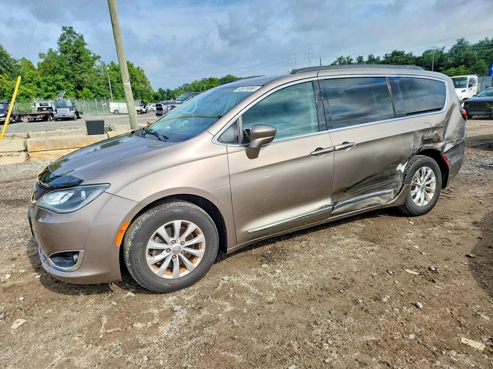 2017 CHRYSLER PACIFICA TOURING L - 1