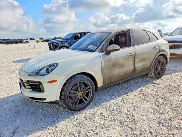 2019 PORSCHE CAYENNE