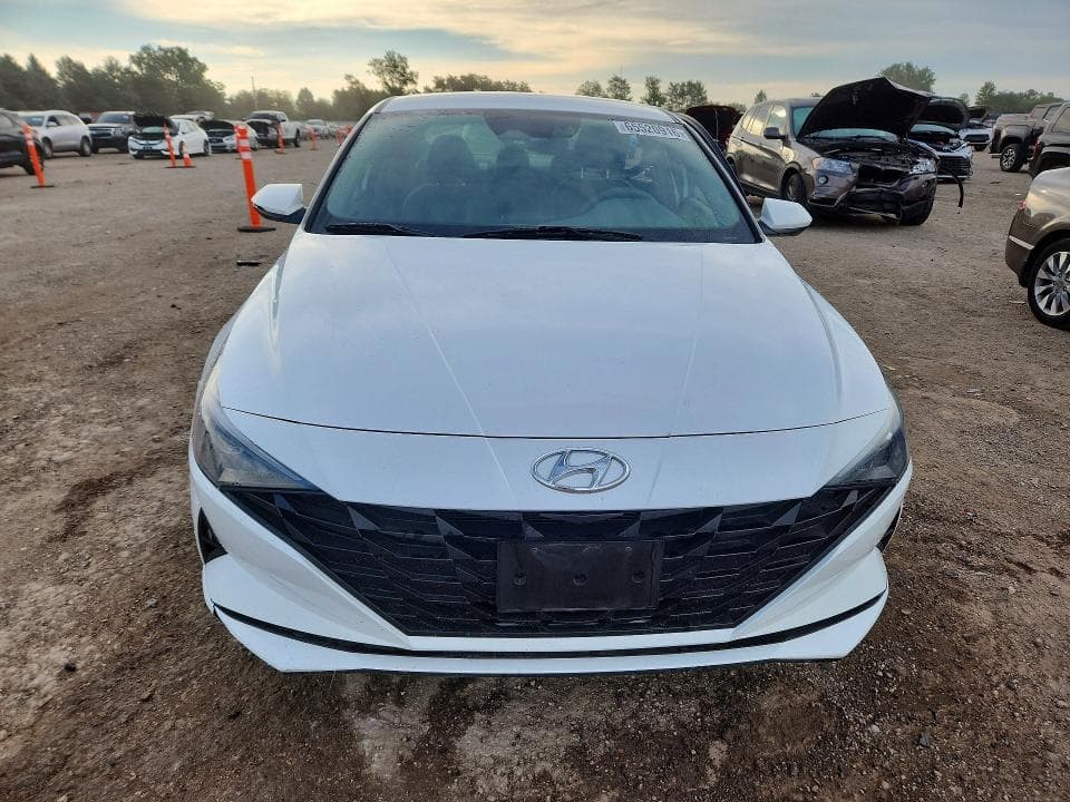 2021 HYUNDAI ELANTRA SE 5
