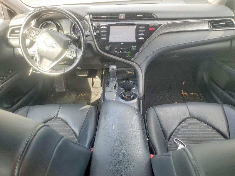 2020 TOYOTA CAMRY SE 8