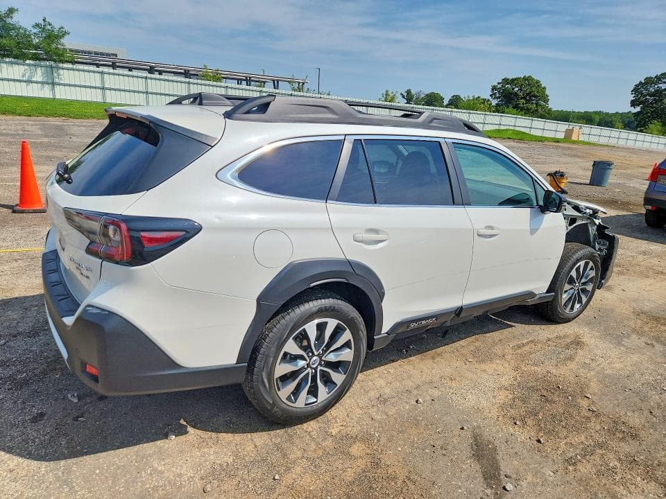 2024 SUBARU OUTBACK LIMITED 3