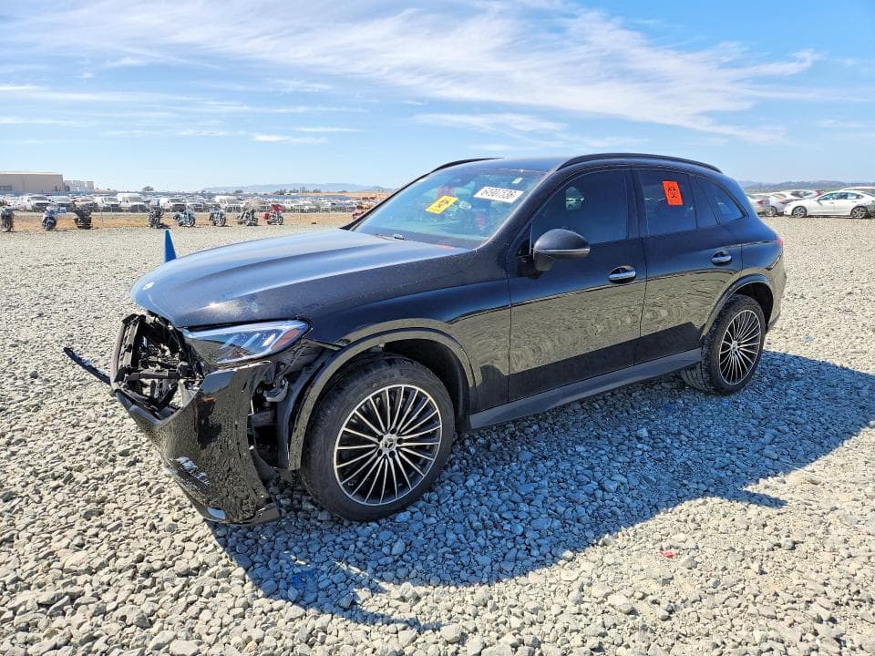 2025 MERCEDES-BENZ GLC 300