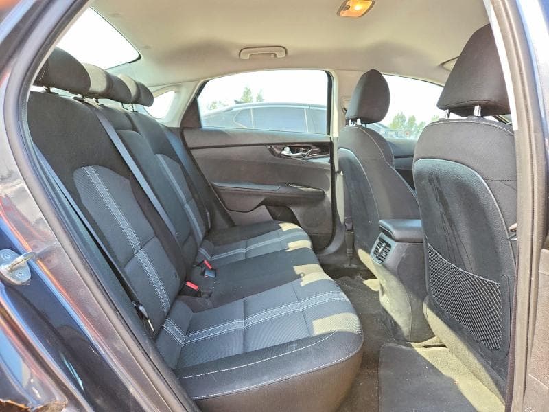 2023 KIA FORTE EX 10