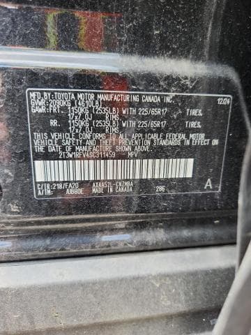 2025 TOYOTA RAV4 XLE 13