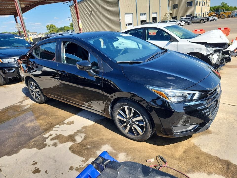2025 NISSAN VERSA SV 4
