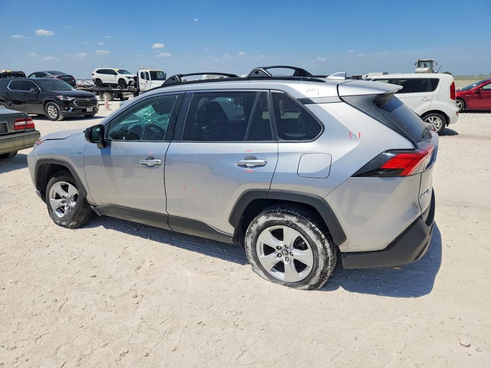 2020 TOYOTA RAV4 LE 2