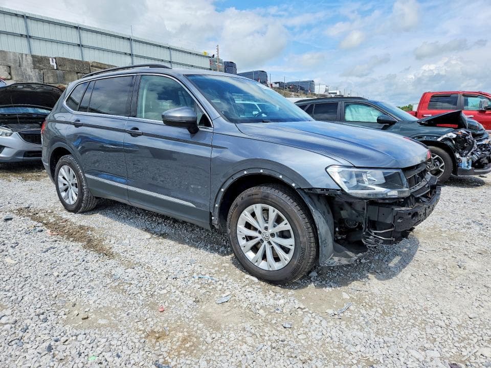 2018 VOLKSWAGEN TIGUAN SE 4
